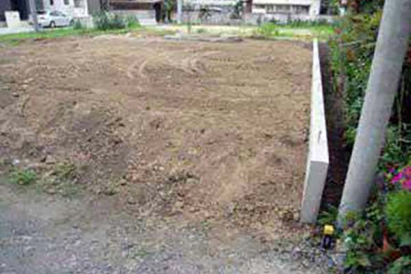 伐採後の盛り土(盛土)工事